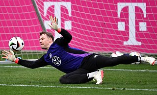 Nationaltorwart Manuel Neuer fällt für die kommenden beiden Länderspiele verletzt aus. - Arne Dedert/dpa