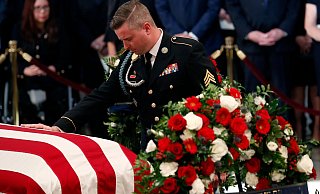 Jimmy McCain kritisiert Trump mit deutlichen Worten. (Archivbild) - Kevin Lamarque/Pool Reuters/AP/dpa
