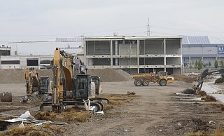 Der Rest von Finke: Bald ist das frühere Möbelhaus komplett verschwunden. - Frank Beineke