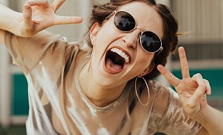 Grund zur Freude: Weil der Inzidenzwert immer weiter sinkt, steht Bielefeld vor Öffnungsstufe 1. - Symbolbild: Pixabay