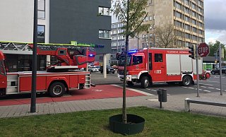 Die Gütersloher Feuerwehr war am späten Mittwochnachmittag mit mehreren Einsatzwagen vor Ort, konnte aber rasch wieder abrücken. - Christian Bröder