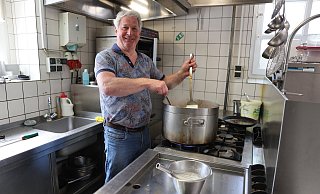 Paul Lang, Wirt im Bayernglück. - Jörg Stuke