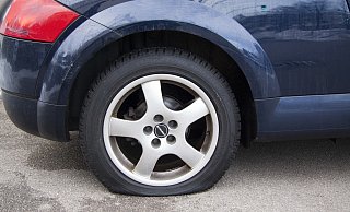 Die Reifen von mehr als 25 Autos sind aufgeschlitzt worden. - Pixabay