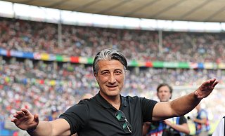 Er ist einer der großen Gewinner der Schweizer bei dieser EM: Trainer Murat Yakin. - Andreas Gora/dpa