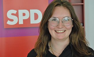 Die 27-jährige Marie Hauhart ist von der SPD am Freitagvormittag zur Kandidatin für den Landratsposten im Kreis Gütersloh ernannt worden. - Ludger Osterkamp