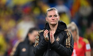 Deutschlands Alexandra Popp berichtet in ihrer Autobiografie von ihrer Kindheit. - Sebastian Christoph Gollnow/dpa