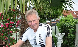 Sportlich: Vor gut einem Jahr hat sich Steinmetz, Steinbildhauermeister und Restaurator Uwe Jauer einen Traum erfüllt. Mit einem Freund ist der heute 66-Jährige auf dem Fahrrad quer durch Italien gereist. Nach rund 2.600 Kilometern haben die beiden das Ziel Palermo erreicht. - Karin Prignitz