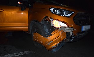 An Fahrzeug und Poller entstand ein Sachschaden von rund 1.800 Euro. - Kreispolizeibehörde Herford