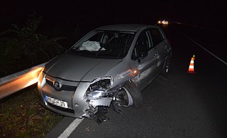 Dieses Autowrack fand ein Passant ohne Insassen vor. - Polizei