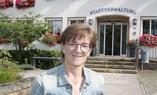 Ute Dülfer (parteilos) ist seit 2020 Bürgermeisterin der Energiestadt Lichtenau. Die 53-Jährige lebt zusammen mit ihrem Mann Dirk Dülfer in Kleinenberg. - Uwe Müller