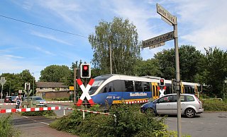 Seit langen Jahren ist die Einfahrt von der Sender in die Bleicherfeldstraße nur von rechts, aus Richtung Schloß Holte, erlaubt. Die CDU fragt nach dem neuesten Stand. - Silke Kröger