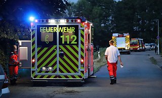 Die Feuerwehr rückte am Samstagabend zu einem Kellerbrand nach Großdornberg aus. - Charlotte Mahncke