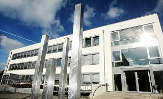 Wer wird Chef im Rathaus Kirchlengern? Bereits zwei Kandidaten wollen Bürgermeister Rüdiger Meier herausfordern. - Patrick Menzel