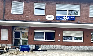 Die Bewohner verletzten sich durch das Feuer, bzw. die Rauchentwicklung nicht. - Gabi Grund