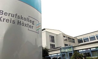 Am Kreisberufskolleg Brakel gab es kurz vor dem Ferienstart einen Amokalarm. Die Polizei Höxter ermittelt. - Burkhard Battran