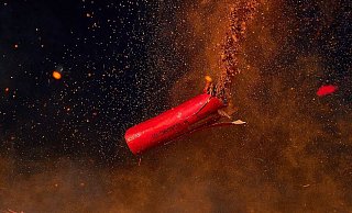 Ob der Täter herkömmliche Böller einsetzte oder mit anderen explosiven Stoffen hantierte, ist noch unklar. - Symbolfoto: pixabay / Creative Commons
