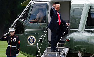US-Präsident Donald Trump flog zum Finale der US Open nach New York. - Jose Luis Magana/FR159526 AP/AP/dpa
