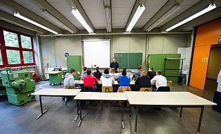 Der Jugendamtselternbeirat fordert die Politiker in Rheda-Wiedenbrück auf, die Versprechen der Wahl umzusetzen. - Symbolbild Picture Alliance