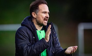 Dornbergs Trainer Jens Horstmann feuert seine Mannschaft an. Sonntag geht es gegen Delbrück. - Sarah Jonek