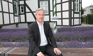 Schon seit 19 Jahren ist Michael Berens Bürgermeister der Sennegemeinde Hövelhof. - Uwe Müller
