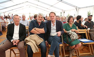 Vor der Diskussion: Jürgen Keimer (v.l.), Raoul Schrott, Thomas Strässle mit Ilma Rakusa, die am Samstag ihr neues Buch vorstellt. - Elke Niedringhaus-Haasper