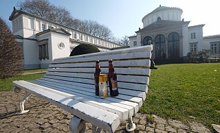 „In Fußgängerzonen, verkehrsberuhigten Bereichen sowie auf allen öffentlichen Plätzen ist der Aufenthalt zum Genuss alkoholischer Getränke verboten, wenn hierdurch öffentliche Einrichtungen dem Gemeingebrauch entzogen werden“, heißt es in der Neufassung der Ordnungsbehördlichen Verordnung. - Thorsten Gödecker