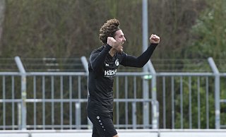 Doppelter Grund zum Jubel: Enzo Wirtz erzielte bim Spiel in Homberg zwei Treffer für den SV Rödinghausen. - Joel Beinke
