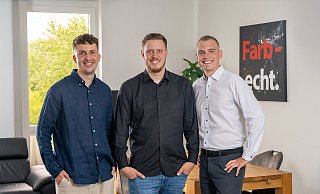 David Cyklarz (l.), Jannik Studinski und Jakob Willeke (r.) sind die Gründer und Geschäftsführer von Farbecht. - Farbecht