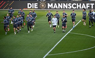 Abschlusstraining der Nationalmannschaft vor dem WM-Qualifikationsspiel gegen Island. - Foto: Federico Gambarini/dpa