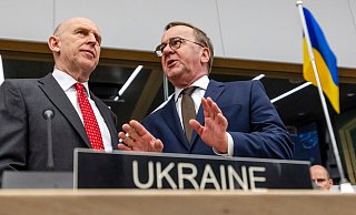 Deutschland und Großbritannien leiteten das Treffen der Kontaktgruppe. - Geert Vanden Wijngaert/AP/dpa