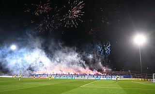 Arminia Bielefelds Anhänger machten in Dormund von Beginn an auf sich aufmerksam. - Teresa Kroeger
