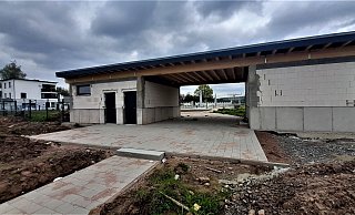 Der neue Eingangsbereich zum Freibad im Brückfeld in Höxter. Im Juni wird der neue Kassenautomat geliefert und installiert. - Simone Flörke