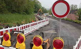 Bereits seit dem Mai 2023 wird die Borchener Ortsdurchfahrt in mehreren Teilabschnitten grundlegend saniert. - Uwe Müller