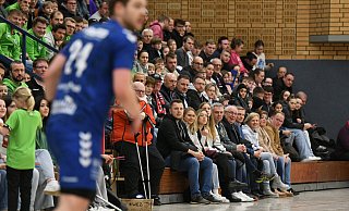 Ganz schön was los: Mehr als 600 Zuschauer wollten das Testspiel sehen. - Jürgen Krüger