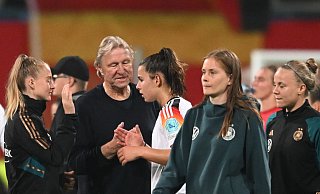 Die deutschen Fußballerinnen würden für einen Olympiasieg in Paris jeweils 20.000 Euro bekommen. - Sebastian Christoph Gollnow/dpa