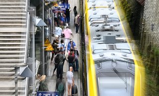 Wie können wir die Verkehrswende schaffen? Allein das Deutschlandticket reiche nicht aus, meint der VCD. - Felix Kästle/dpa