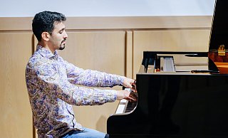 Pianist Aeham Ahmad verfolgt die Vorgänge in Syrien genau. - BESIM MAZHIQI