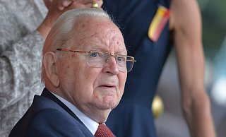 Der frühere Bürgermeister Willi Lüke im Jahr 2017 beim Besuch des Paderborner Schützenfests. - (Archivbild) Marc Köppelmann