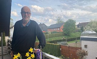 Siegfried Mühlenweg aus Vlotho im Kreis Herford ist durch eine ungewöhnliche Behandlung um eine Fuß-Amputation umhingekommen. - Jobst Lüdeking