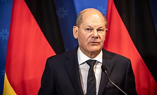 Bundeskanzler Olaf Scholz nimmt an der Pressekonferenz nach dem Treffen mit den Regierungschefs der baltischen Staaten teil. - Michael Kappeler/dpa