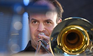 Shawn Grocott (Posaune) ist beim Weihnachtskonzert in Löhne-Mahnen am dritten Adventssonntag zu hören. - Copyright: Peter Himsel www.himsel.de