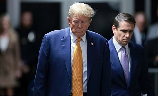 Dem ehemaligen US-Präsidenten Donald Trump drohen mehrere Jahre Haft. Der Fall könnte den US-Wahlkampf beeinflussen. - Win McNamee/Pool Getty Images North America/AP/dpa