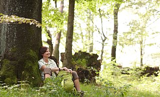 Wandern wird in der Pandemie immer beliebter. Auch rund um Bad Oeynhausen gibt es zahlreiche Möglichkeiten für kurze und lange Routen. - Weserbergland Tourismus e.V.