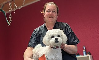 Anke Dressel und ihr Malteser-Havaneser-Mischling Holly werden bald in Herford anzutreffen sein. - David Knapp