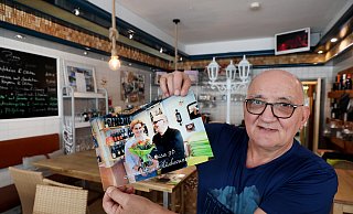 Mit seiner Geschäftspartnerin und zukünftigen Ehefrau Ulrike Schönau geht Salvatore Schillaci Anfang 2023 zurück nach Italien. - Frank-Michael Kiel-Steinkamp