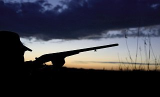 Am Pfingstwochenende sind in NRW eine Jägerin und ein Jäger von Unbekannten attackiert worden. - picture alliance