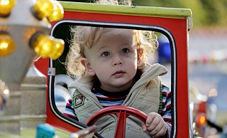 Auch ein Kinderkarussell ist dabei - GERALD DUNKEL