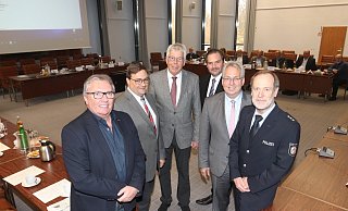 Der Polizeirat tagte im Rathaus: Wolfgang Greinke (v. l.), Marcus Tarrach, Hartmut Golücke, Peter Lehmann, Jürgen Müller und Dirk Zühlke. - Ulf Hanke
