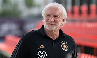Beim A-Nationalteam der Männer sieht DFB-Direktor Rudi Völler «noch viel Luft nach oben». - Sebastian Kahnert/dpa