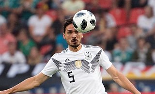 Soll laut Medienberichten in die Nationalmannschaft zurückkehren: Mats Hummels. - Foto: Federico Gambarini/dpa